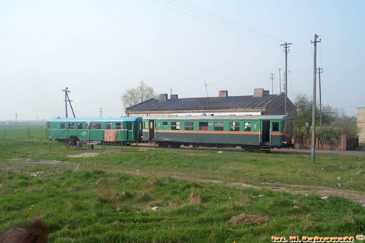 2002-04-20 Cetty 
Pociąg specjalny 'Krośniewice - Gniezno Wąskotorowe' prowadzony przez MBxd1-201 [Gnieźnieńska KD]. 
 
[5817]